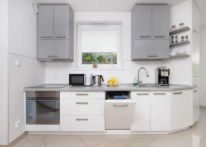 דירה Elegant Mysliwskie Wzgorze In By Renters *