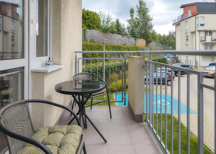 Elegant Mysliwskie Wzgorze In By Renters דירה