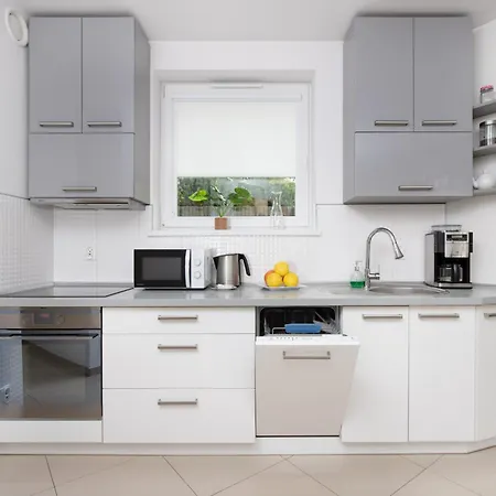 شقة Elegant Mysliwskie Wzgorze In By Renters *