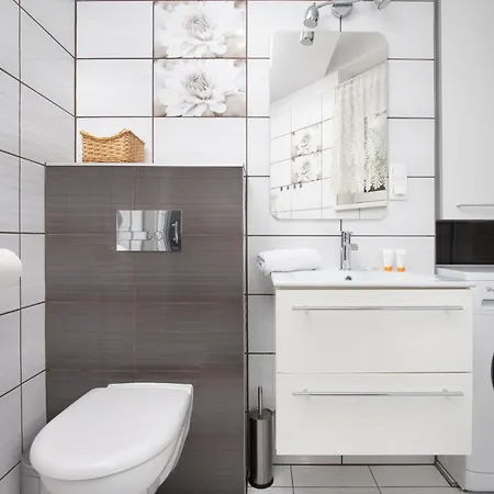 Elegant Myśliwskie Wzgórze In By Renters *