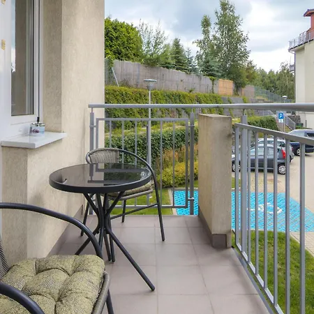Elegant Mysliwskie Wzgorze In By Renters شقة